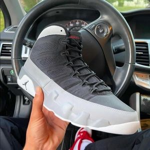 Air Jordan 9 'Black and
Particle Grey'
DS/Brand New